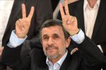 چرا احمدی نژاد به در و دیوار می‌زند؟